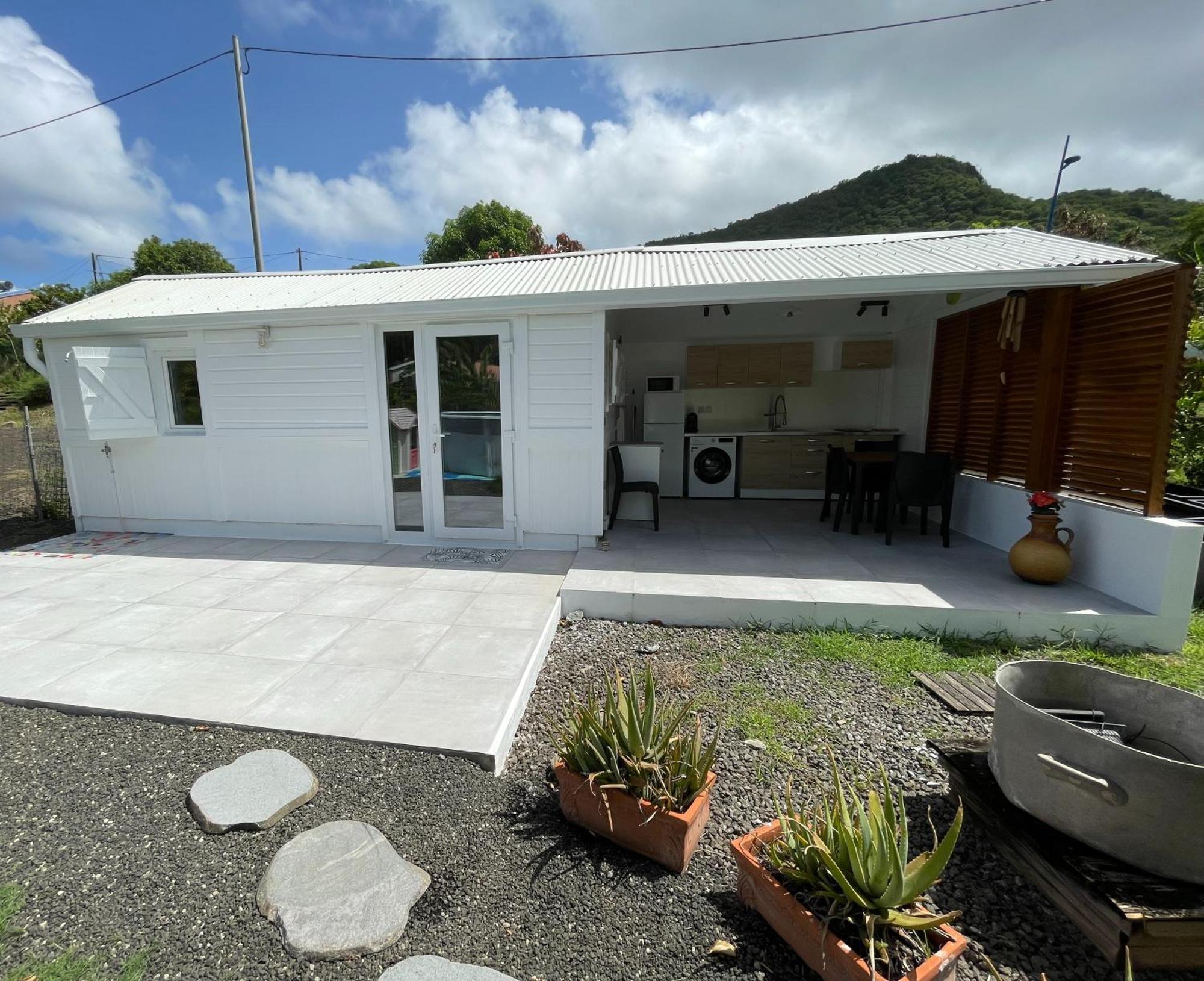 Bungalow "Doussin' Kreyol", Au Calme A 150M De La Plage Grande Anse Exterior photo
